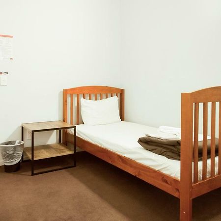 Хостел Laneway Backpackers Веллингтон Экстерьер фото