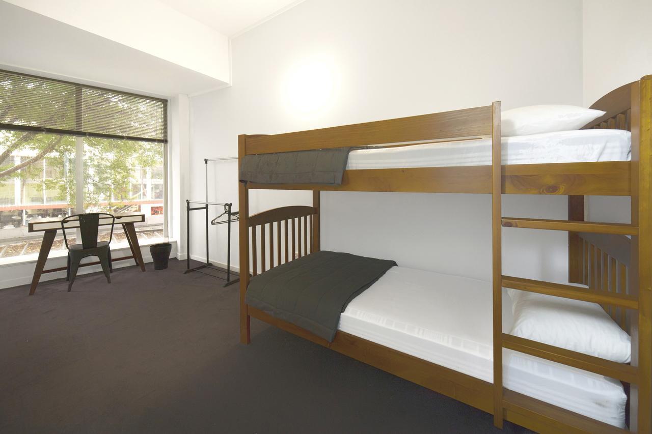 Хостел Laneway Backpackers Веллингтон Экстерьер фото