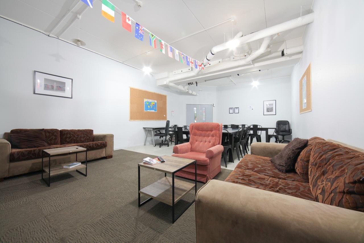 Хостел Laneway Backpackers Веллингтон Экстерьер фото