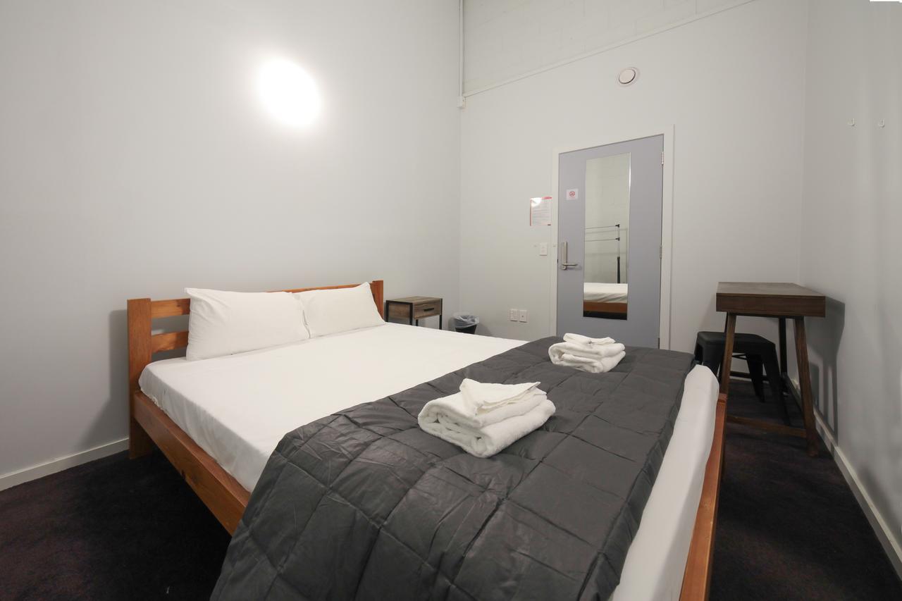 Хостел Laneway Backpackers Веллингтон Экстерьер фото