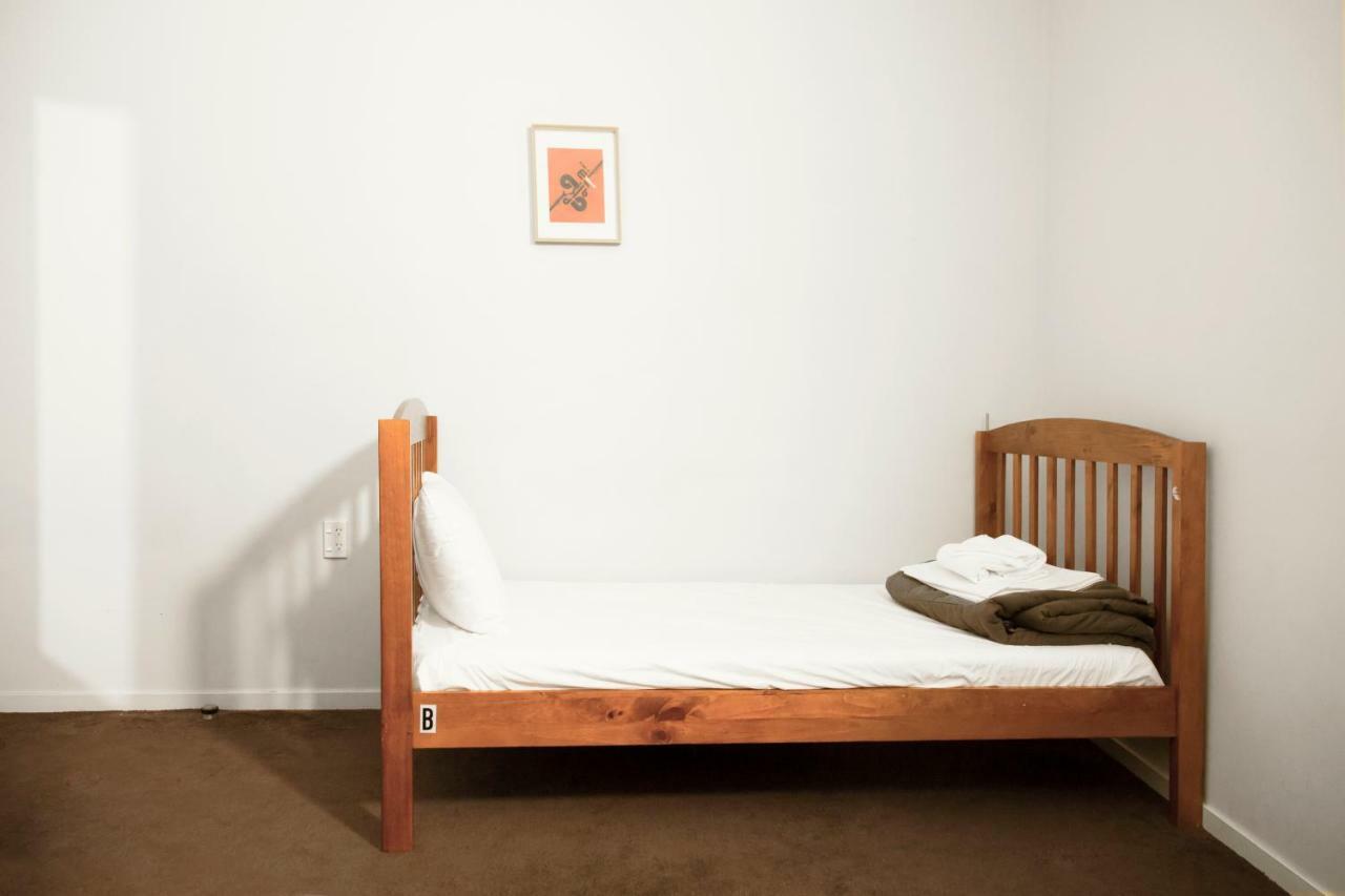 Хостел Laneway Backpackers Веллингтон Экстерьер фото