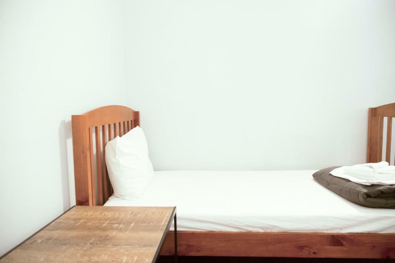 Хостел Laneway Backpackers Веллингтон Экстерьер фото