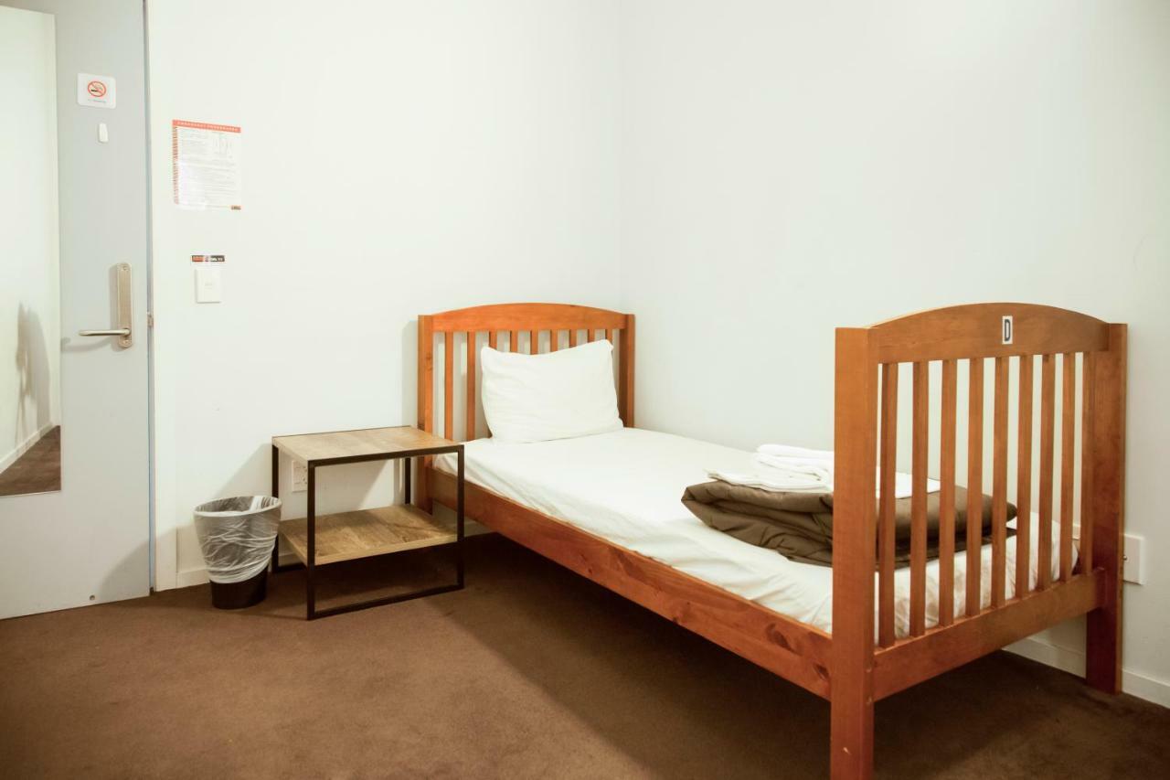 Хостел Laneway Backpackers Веллингтон Экстерьер фото