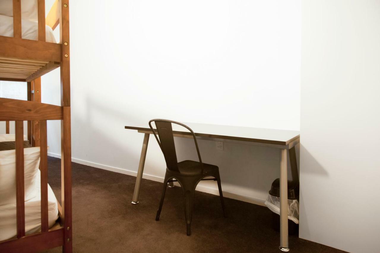 Хостел Laneway Backpackers Веллингтон Экстерьер фото