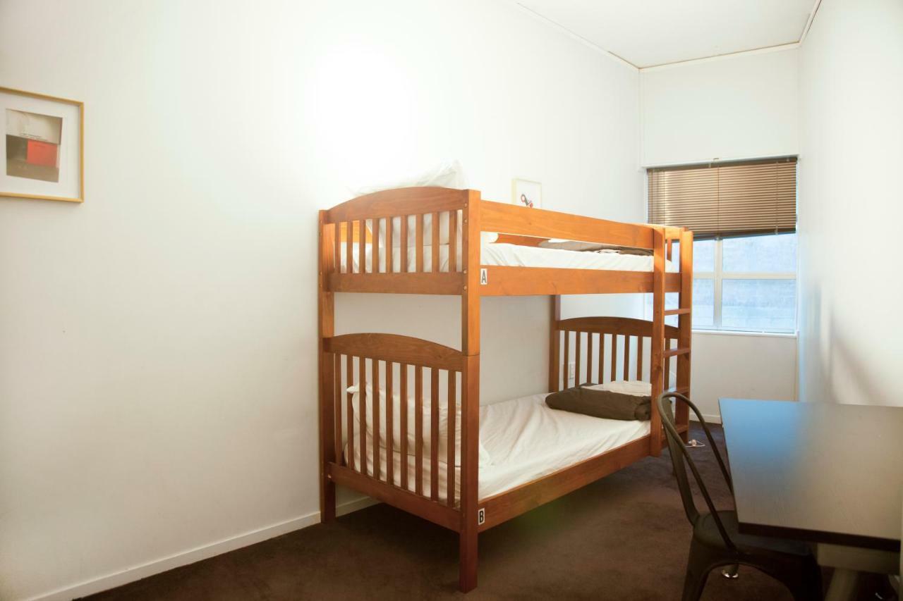 Хостел Laneway Backpackers Веллингтон Экстерьер фото