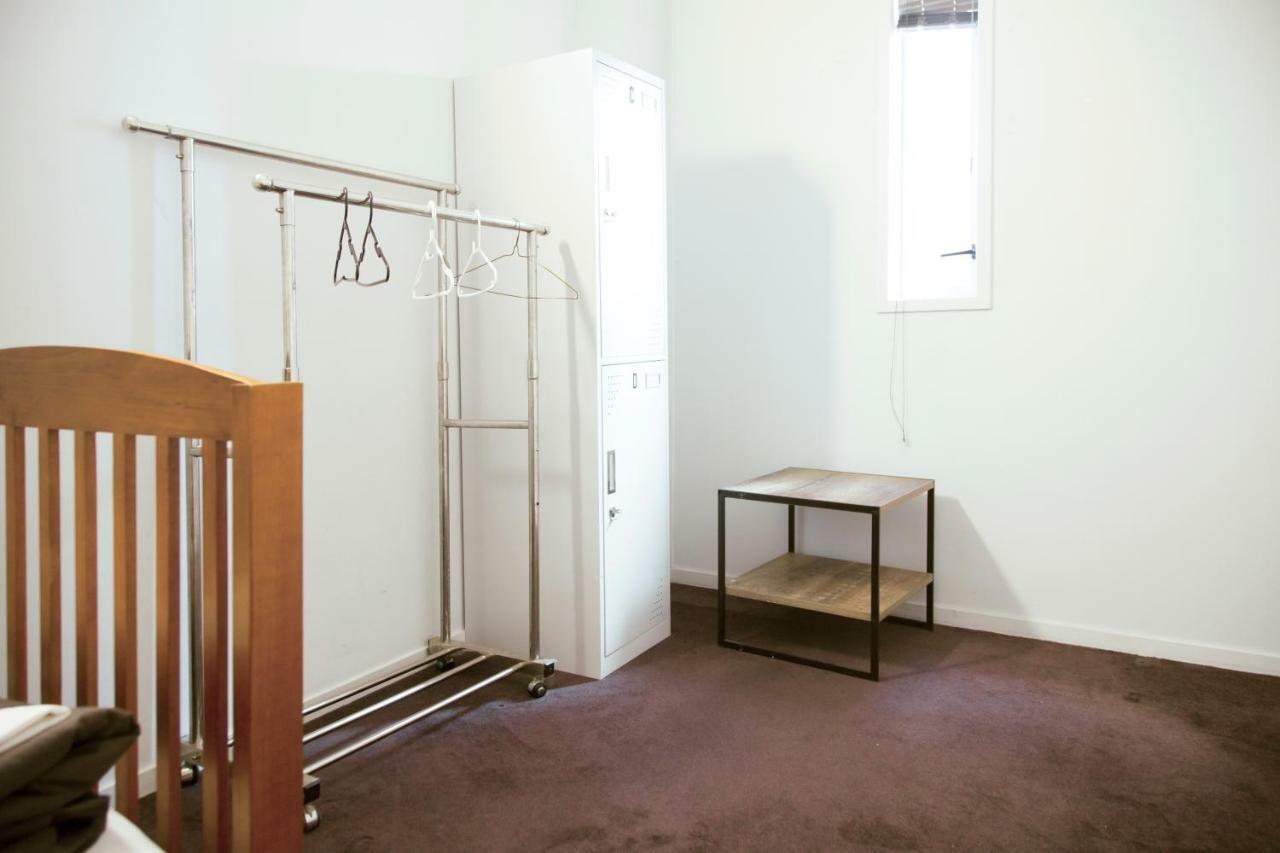 Хостел Laneway Backpackers Веллингтон Экстерьер фото